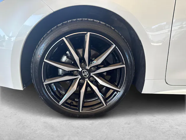 Toyota Corolla Touring Sports 2.0 HSD GR Sport / ab 3,99% Leasing bei Abschluss einer Protect Autoversicherung