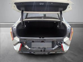 https://vehicle.imgix.net/4398969/42eba3ec-9022-4ad3-92fe-e1def172ad55.jpg