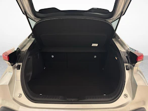 https://vehicle.imgix.net/4398973/028a9f28-8228-4edc-b390-99492950b7f7.jpg