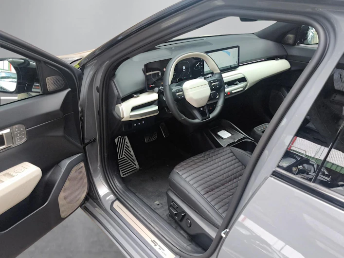 immagine del veicolo KIA EV4