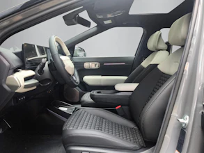 https://vehicle.imgix.net/4398980/e01662b2-77c9-47dc-bea5-7e4e9cbd1942.jpg
