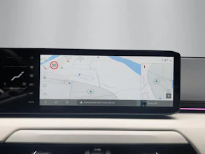 https://vehicle.imgix.net/4398980/ee11fb84-9446-486a-bf3a-312fc5bf7306.jpg