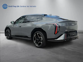 https://vehicle.imgix.net/4398980/f9aefa2e-cccb-4a36-b1b5-afbeb87ff9fb.jpg
