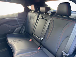 https://vehicle.imgix.net/4398984/100a95a5-e391-4849-83b3-aa98f31f0e88.jpg