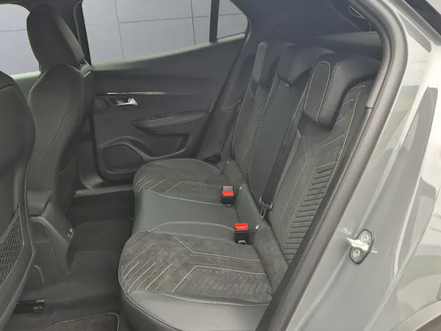 Peugeot 2008 1.2 Hybrid 145 GT Exclusive