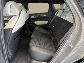 https://vehicle.imgix.net/4399000/144d5697-1797-4be2-8dc9-f19b17db7d6d.jpg