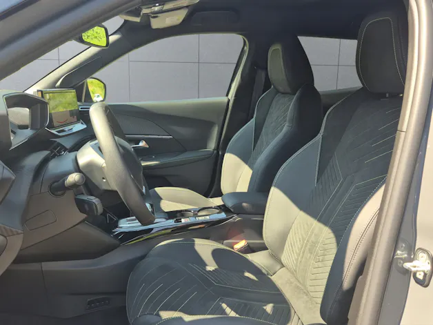 Peugeot 2008 1.2 Hybrid 145 GT Exclusive