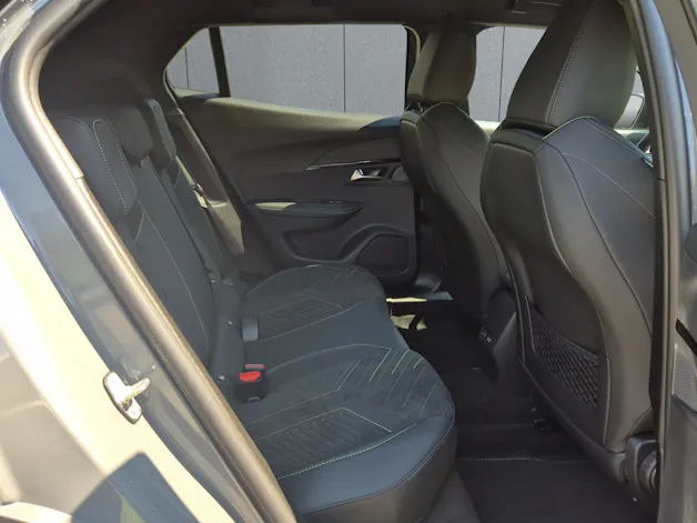 Peugeot 2008 1.2 Hybrid 145 GT Exclusive