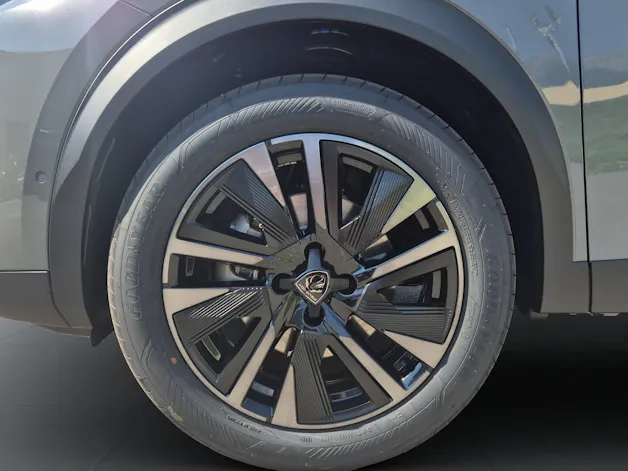 Peugeot 2008 1.2 Hybrid 145 GT Exclusive