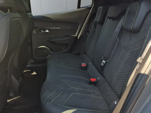 Peugeot 2008 1.2 Hybrid 145 GT Exclusive