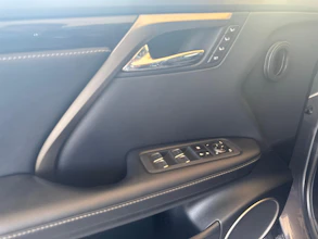 https://vehicle.imgix.net/4399020/f8dbcf3b-bfa9-4c57-95a6-4c6516fce982.jpg