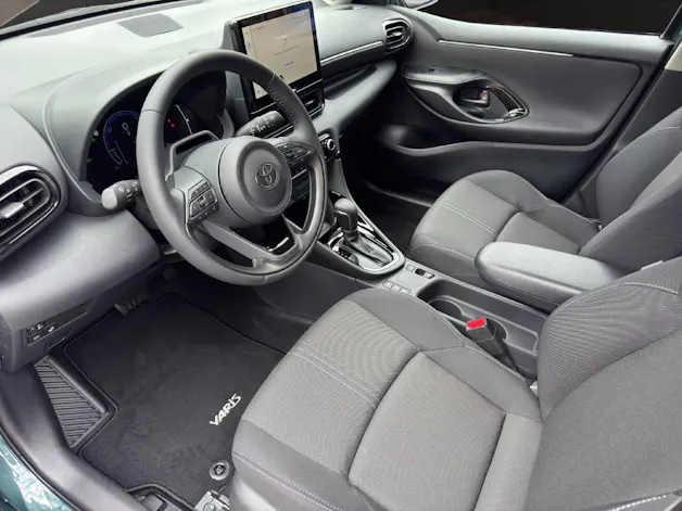 Toyota Yaris 1.5 VVT-i HSD Trend