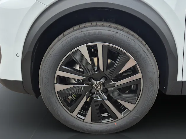 Peugeot 2008 1.2 Hybrid 145 GT Exclusive
