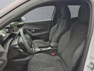 PEUGEOT 2008 1.2 Hybrid 145 GT Exclusive