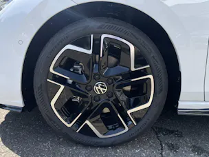 VW Golf VIII 2.0 TSI R-Line DSG 4motion