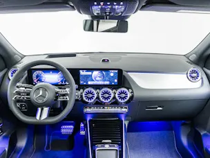 Mercedes-Benz GLA 220 d 4MATIC "Swiss Star"