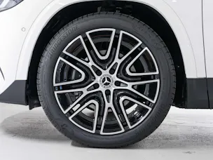 Mercedes-Benz GLA 220 d 4MATIC "Swiss Star"