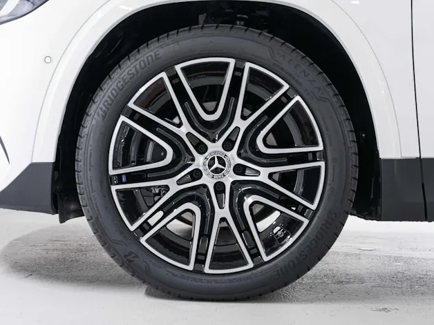 Mercedes-Benz GLA 220 d 4MATIC "Swiss Star"