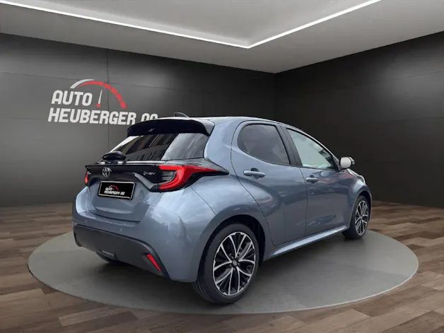 Toyota Yaris 1.5 VVT-i HSD Trend