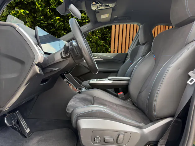 BMW 🆕230e xDrive Active Tourer M Sport (CH) ⛽ + 🔌