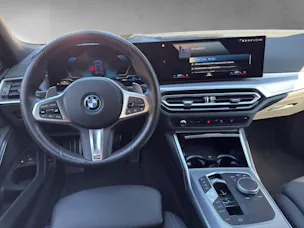 BMW 330e xDrive Touring