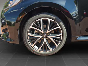 Toyota Yaris 1.5 VVT-i HSD Trend