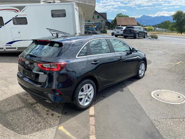 Kia Ceed 1.5 T-GDi MHEV Power