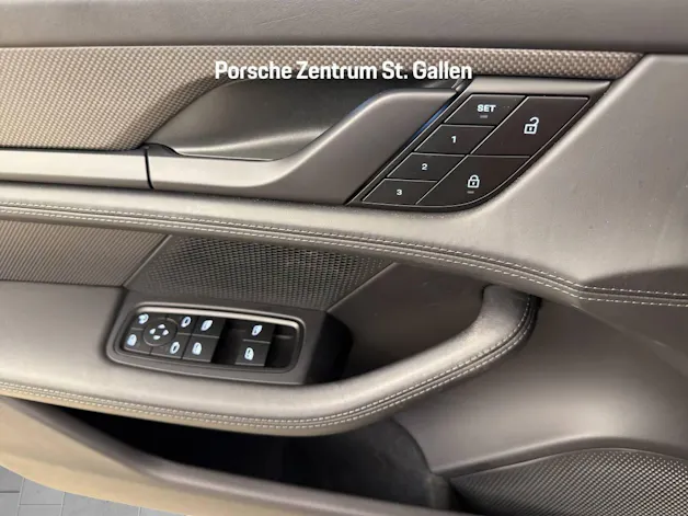 Porsche Taycan 4S Cross Turismo