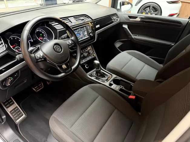 VW Touran 1.4 TSI Sound DSG