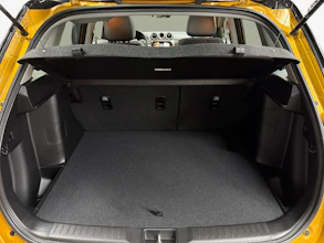 https://vehicle.imgix.net/4399248/ba124ffb-04e3-4853-956b-e66967e3efed.jpg