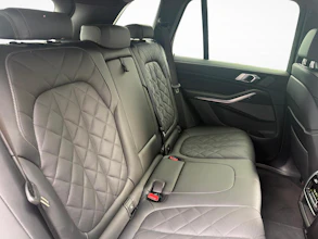 https://vehicle.imgix.net/4399257/8646af67-69e2-4c49-ae13-e68f2e5d49ff.jpg