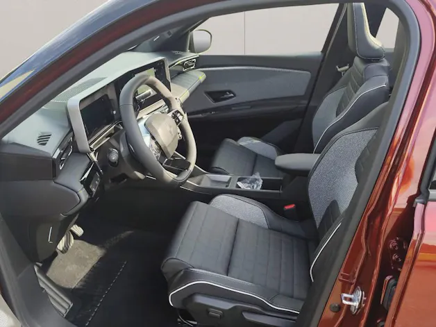 Renault R4 E-Tech Comfort Range plein sud iconic