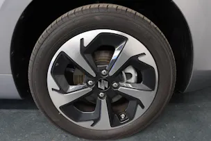 Suzuki Swift 1.2 Sakura Top Hybrid 4x4