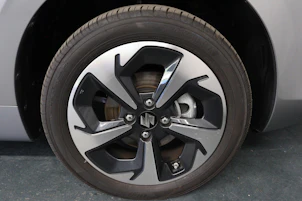 Fahrzeugbild SUZUKI Swift 1.2 Sakura Top Hybrid 4x4