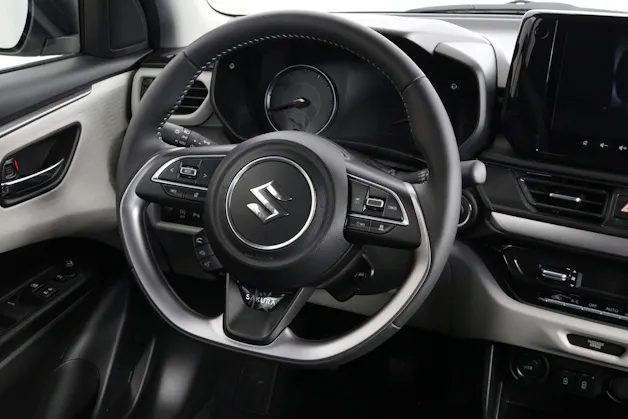 Suzuki Swift 1.2 Sakura Top Hybrid 4x4
