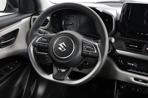 Fahrzeugbild SUZUKI Swift 1.2 Sakura Top Hybrid 4x4