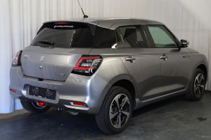Fahrzeugbild SUZUKI Swift 1.2 Sakura Top Hybrid 4x4