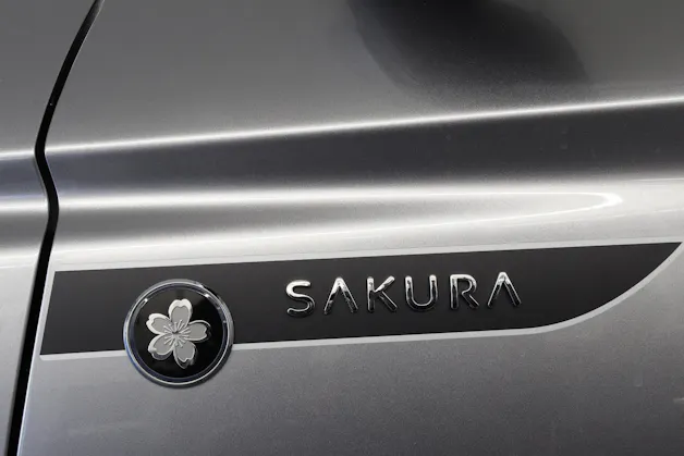 Suzuki Swift 1.2 Sakura Top Hybrid 4x4