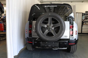 Fahrzeugbild LAND ROVER Defender 110 3.0 D I6 X-Dynamic SE