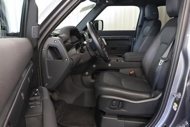 Land Rover Defender 110 3.0 D I6 X-Dynamic SE