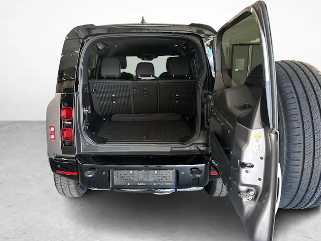 Land Rover Defender 110 3.0 D I6 X-Dynamic SE
