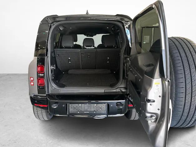 Land Rover Defender 110 3.0 D I6 X-Dynamic SE