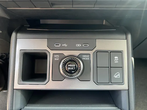 Toyota Hilux Double Cab.-Pick-up 59KWh Comfort