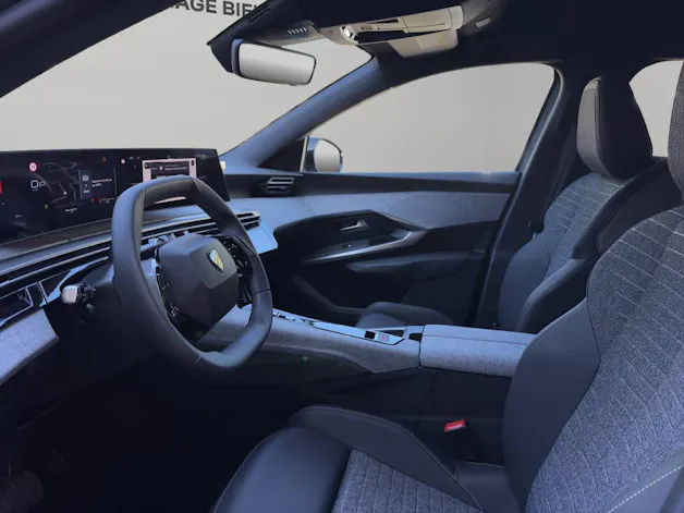 PEUGEOT 3008 1.2 Hybrid Allure Premium