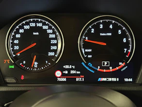 https://vehicle.imgix.net/4399426/de23dbf4-44c6-4ed2-b851-601ce8600445.jpg