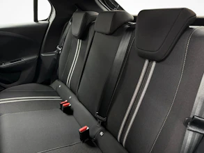 https://vehicle.imgix.net/4399442/2efa323c-18d7-4d08-8590-ef4665636417.jpg