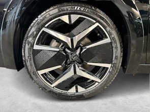Fahrzeugbild PEUGEOT 208 1.2 Hybrid 145 GT