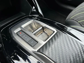https://vehicle.imgix.net/4399475/ddc5c377-1d0d-4e75-b9ef-9695bb9bb853.jpg