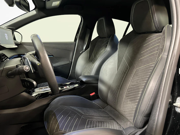 immagine del veicolo PEUGEOT 208