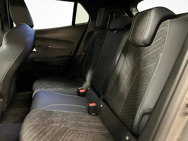 Peugeot 2008 1.2 Hybrid 145 GT
